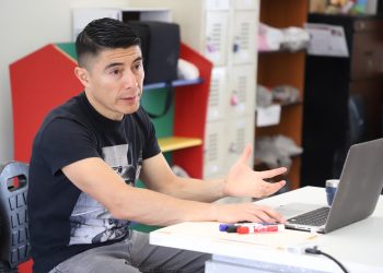 “Poesía que se escribe con los pies”