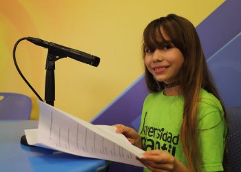 ¡Al aire! Niñas y niños se convierten en locutores de Radio y conductores de TV