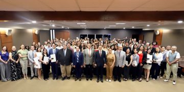 “90 reconocidos por la excelencia”: celebra UACJ logro nacional de sus estudiantes