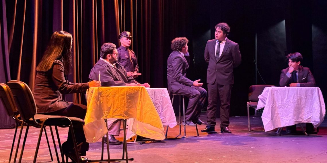 El silencio también subió al escenario: Historias para Escuchar conmueve en la Muestra Universitaria de Teatro 2026
