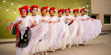 Expresan el arte universitario
