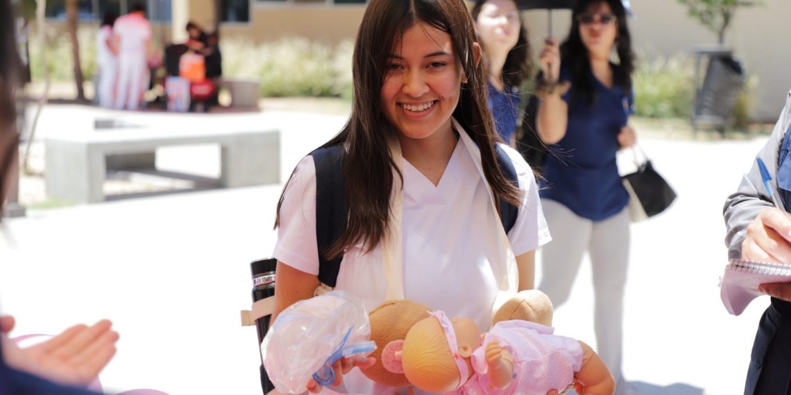 Vigoriza feria de lactancia materna formación comunitaria de estudiantes de Nutrición en el ICB