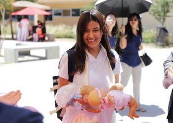 Vigoriza feria de lactancia materna formación comunitaria de estudiantes de Nutrición en el ICB