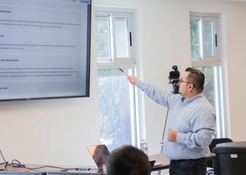 Fortalece la UACJ la comunicación científica para acercar la investigación a la sociedad