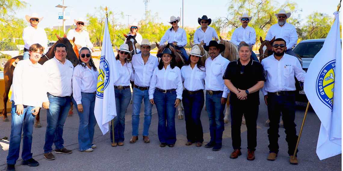 50 años abriendo camino: Veterinaria de la UACJ celebra su historia a caballo