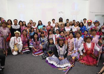Frontera Viva Fest enaltece la vestimenta tradicional indígena
