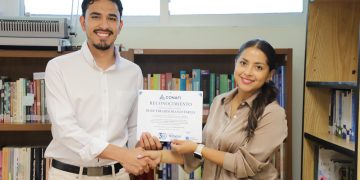 Egresado UACJ recibe licencia anual para el uso de CONTPAQi
