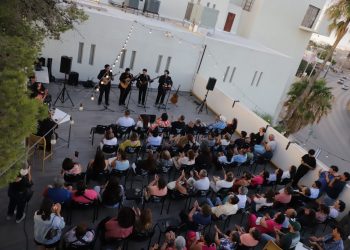 Reúne el bolero a la nostalgia fronteriza en el CCF