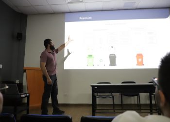 Refuerza UACJ cultura de prevención con manejo seguro de RPBI en el ICB