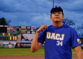 El béisbol estudiantil toma el campo en Nuevo Casas Grandes