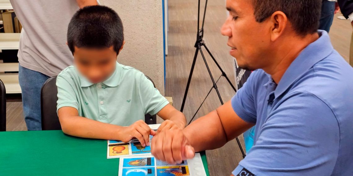 El día en que un niño pudo leer la lotería con sus manos