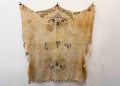 Guardar un textil, conservar una historia entre las huellas del tiempo