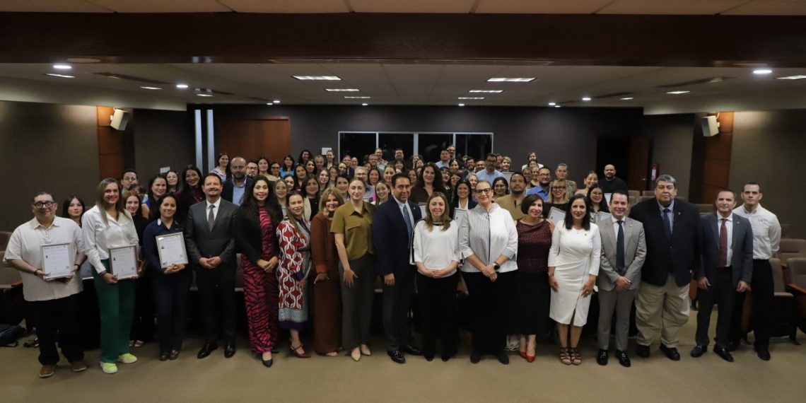 Certifican a embajadores del buen trato