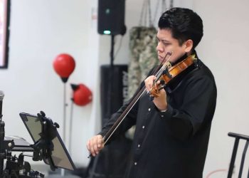 La música del mundo encontró un escenario en el Centro Comunitario de la UACJ