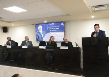 Fortalecen conocimientos sobre leyes, aduanas y el comercio exterior 