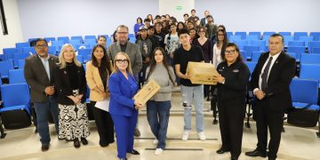 Recibe la UACJ donativo tecnológico para beneficiar la formación de futuros contadores