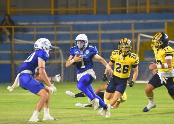 Indios tropiezan en el Campo Hundido