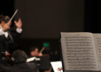 La Sinfónica de la UACJ celebra 53 años con un viaje musical hacia un nuevo mundo